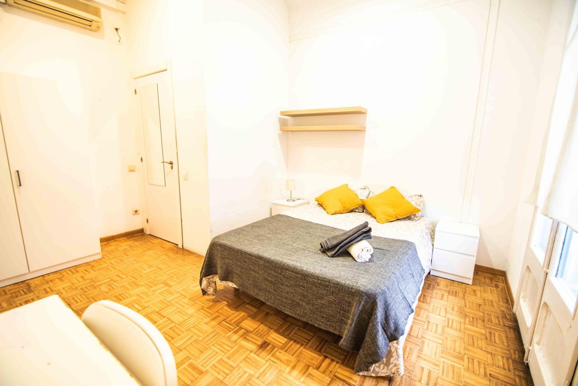 Balmes Private Rooms 巴塞罗那 外观 照片
